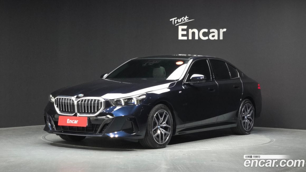 BMW 5-Series 520i M Sport, 2025