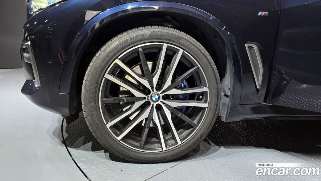 BMW X5 M50i, 2021