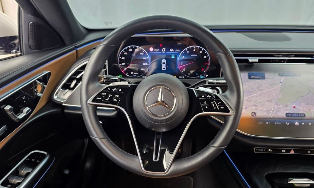 Mercedes-Benz E-Class E200 Avantgarde, 2024