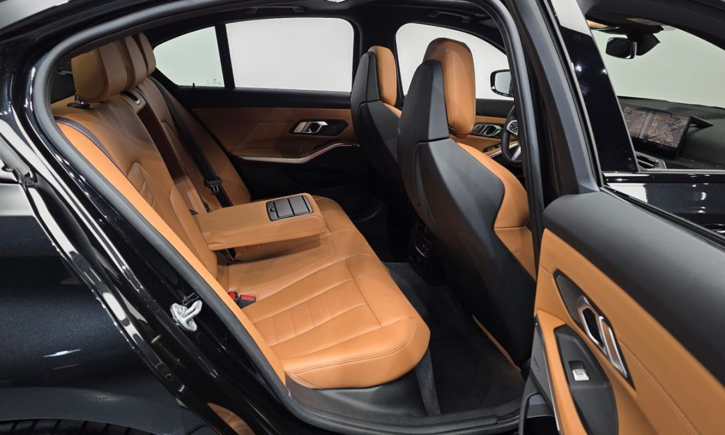 BMW 3-Series M340i Pro, 2024