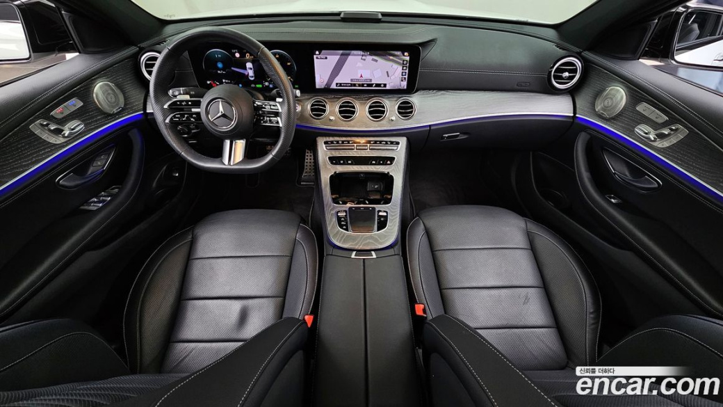 Mercedes-Benz E-Class E350 4MATIC AMG Line, 2023