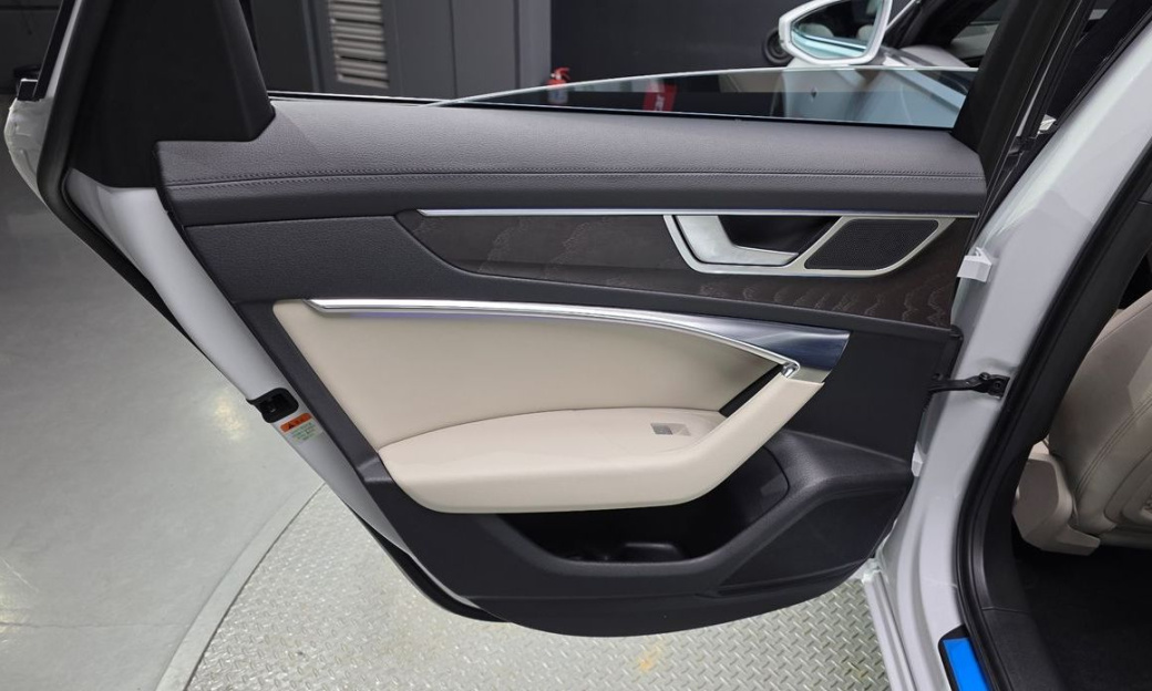 Audi A6 45 TFSI Premium, 2023