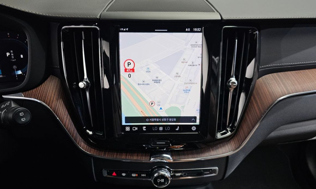 Volvo XC60 B5 Ultimate Bright, 2023