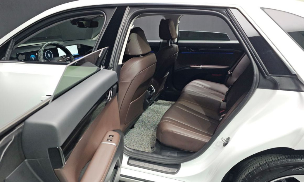 Hyundai Grandeur 2,5 Gasoline 2WD, 2024