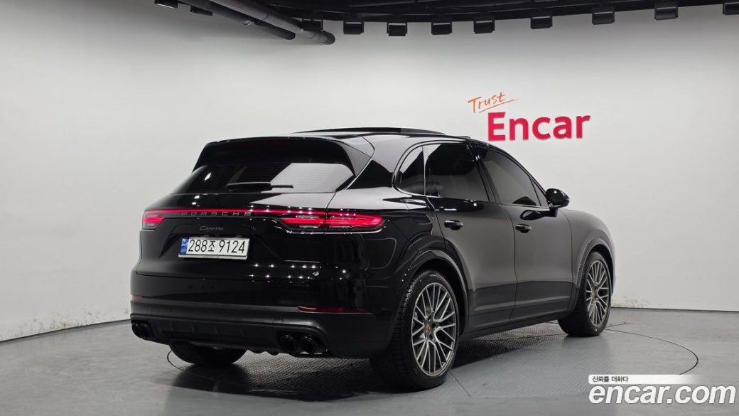 Porsche Cayenne 3.0 PLATINUM EDITION, 2023