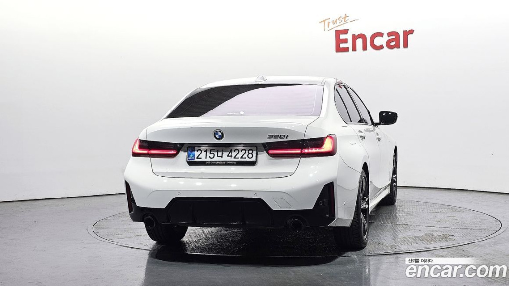 BMW 3-Series 320i M Sport, 2026