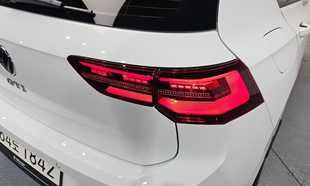Volkswagen Golf 2.0 GTI, 2024