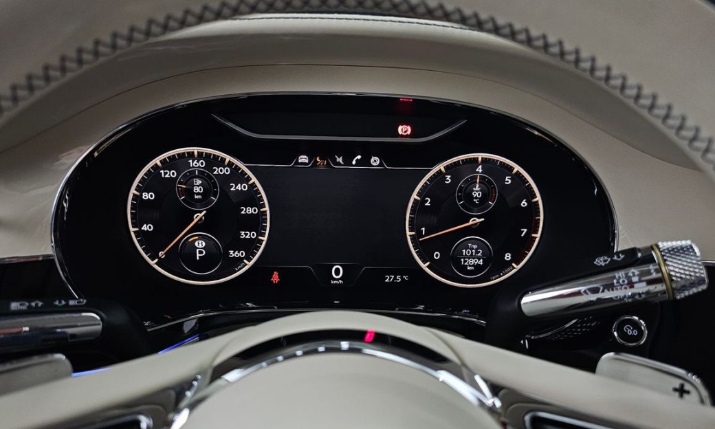 Bentley Flying Spur 4.0 Azure, 2024