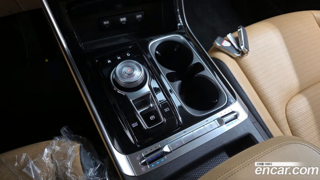 Kia Carnival 9-Seater Signature, 2023