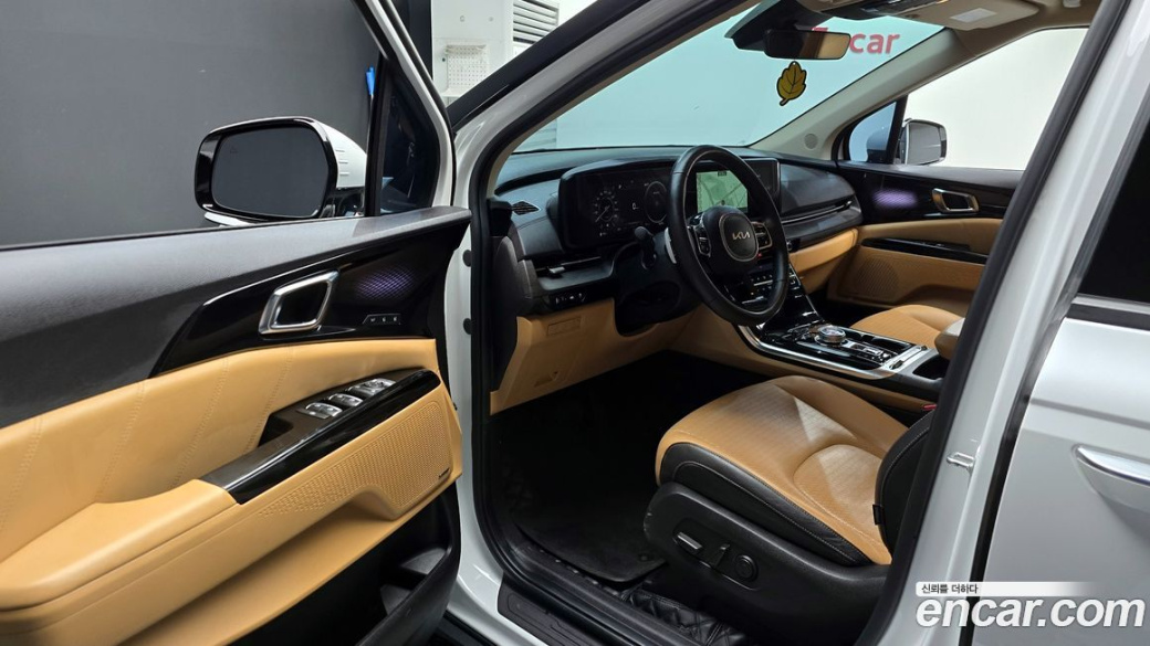 Kia Carnival 7-Seater Signature, 2023