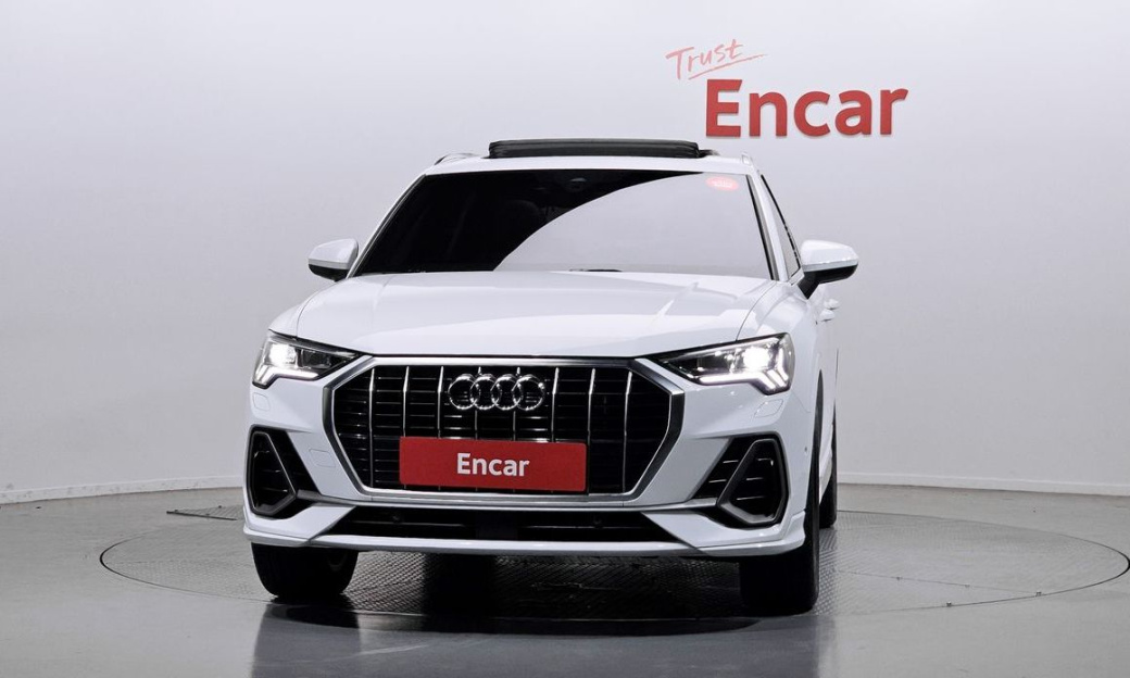 Audi Q3 35 TDI Premium, 2022