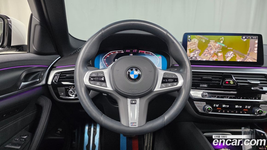 BMW 5-Series 520i M Sport, 2023
