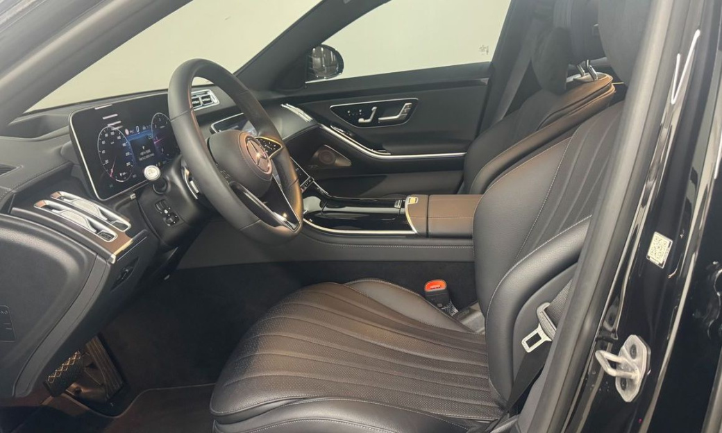 Mercedes-Benz S-Class S350 d 4MATIC, 2025