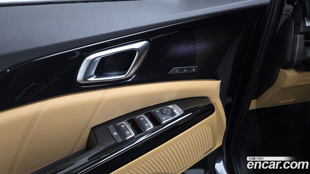 Kia Carnival 9-Seater Signature, 2022