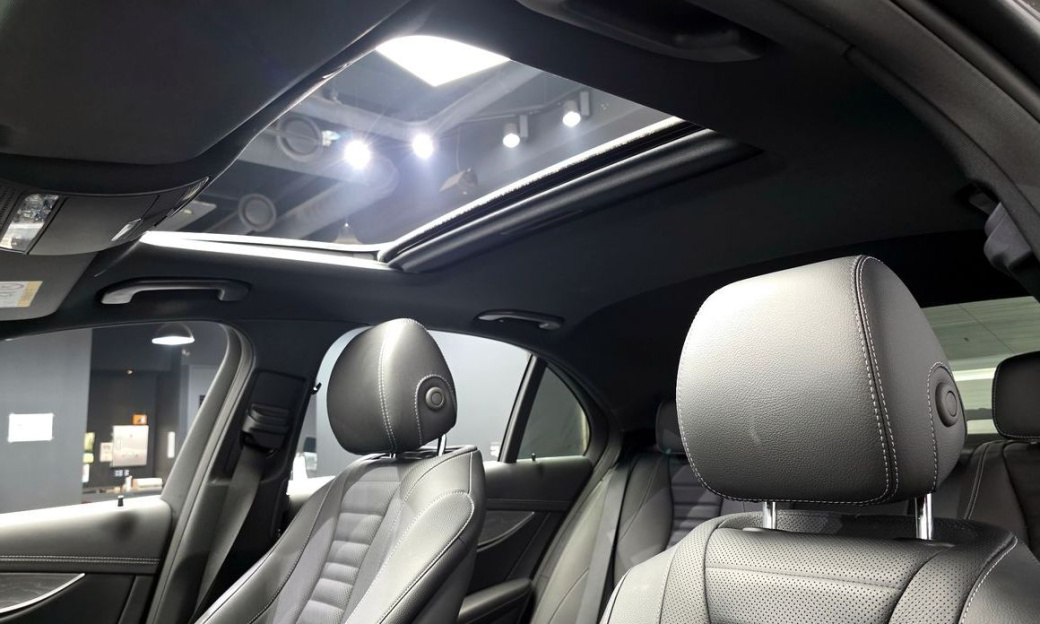 Mercedes-Benz E-Class E350 4MATIC Avantgarde, 2022