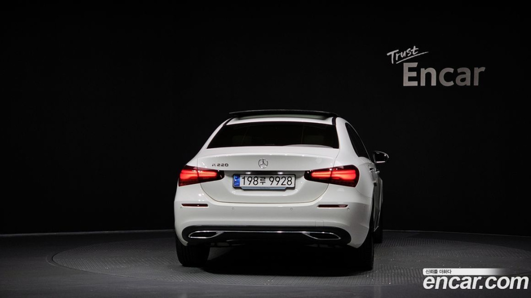 Mercedes-Benz A-Class A220 Sedan Online Special, 2024