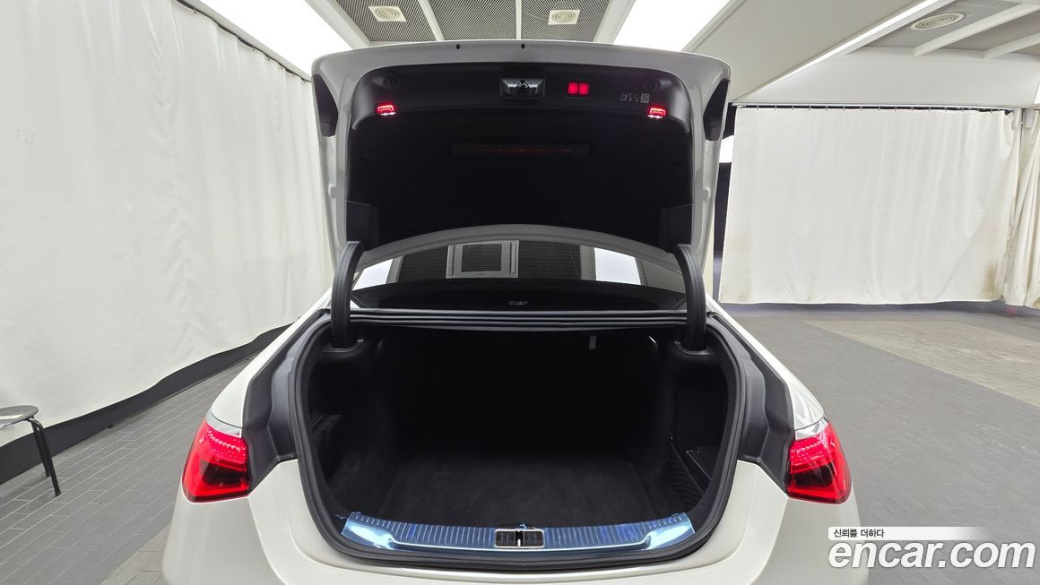 Mercedes-Benz S-Class S350 d, 2022