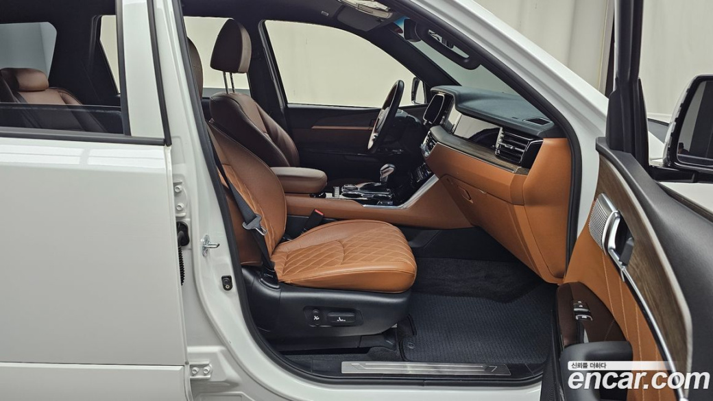 Kia Mohave Diesel 3.0 4WD 7-Seater, 2022
