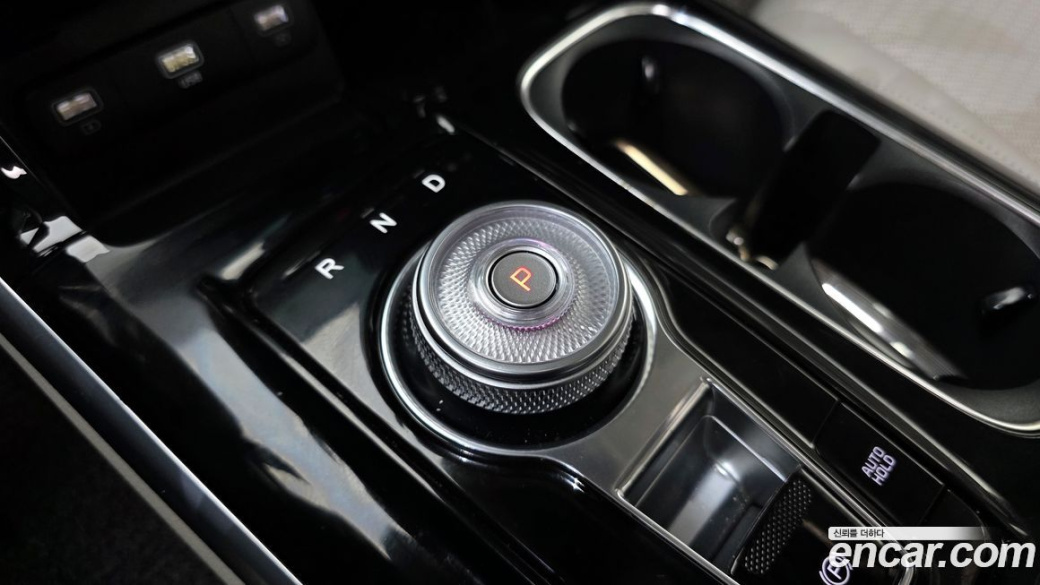 Kia Carnival 9-Seater Signature, 2023