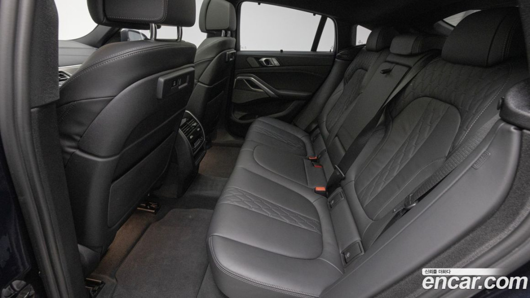 BMW X6 xDrive40i M Sport, 2023