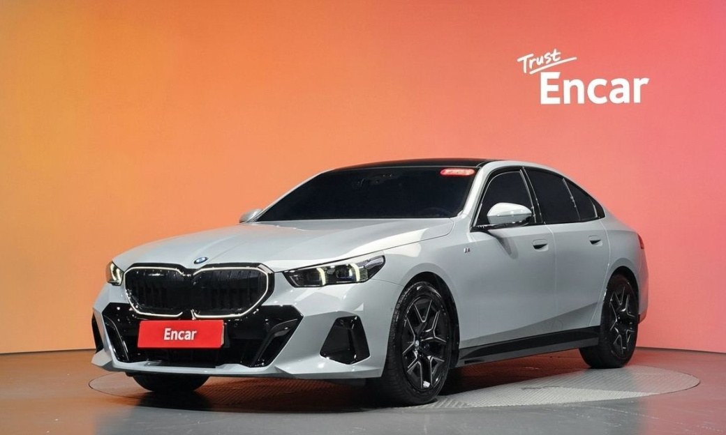 BMW 5-Series 520i M Sport, 2025