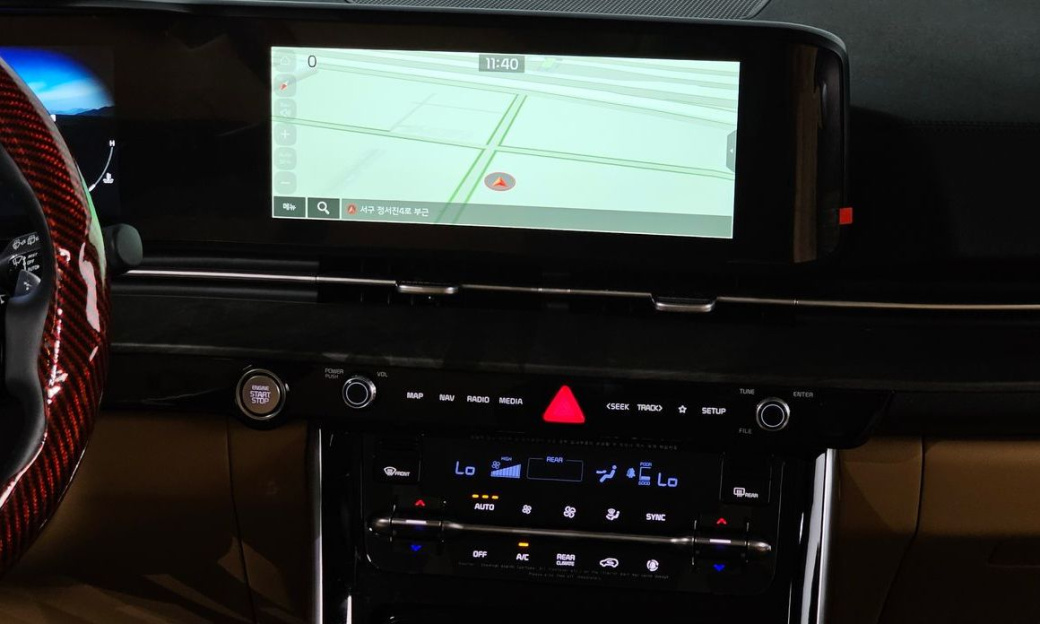 Kia Carnival 9-Seater Signature, 2023