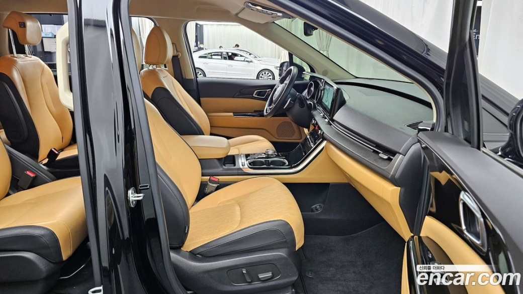 Kia Carnival 9-Seater Noblesse, 2023