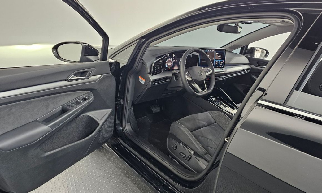 Volkswagen Golf 2.0 TDI Prestige, 2025