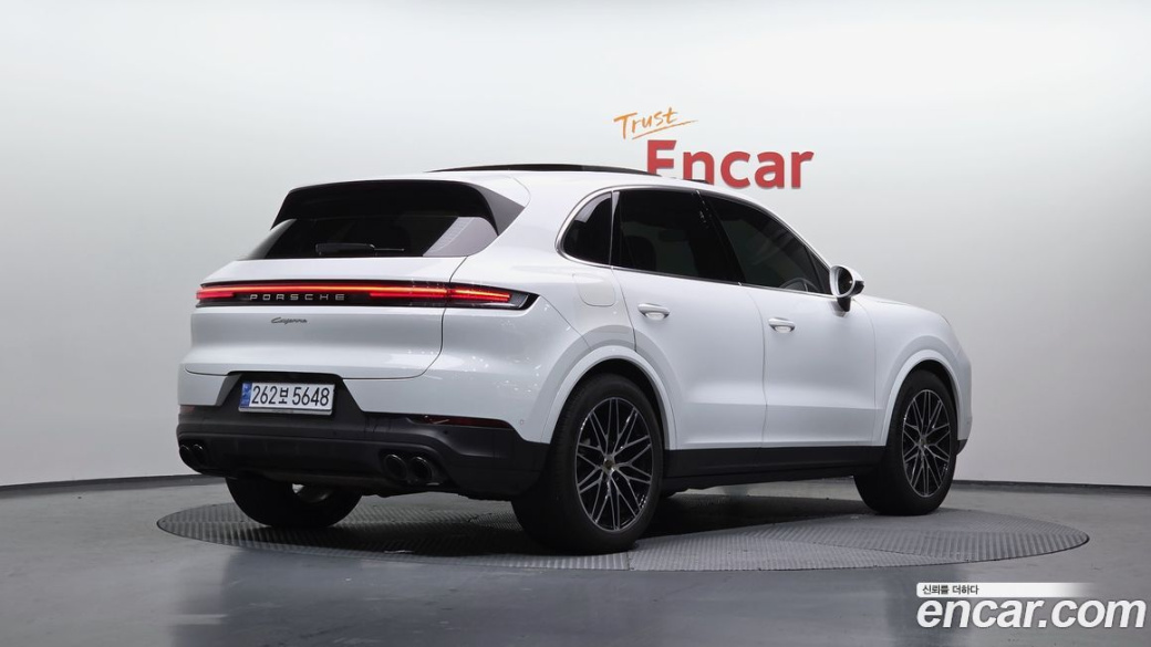 Porsche Cayenne 3.0, 2024