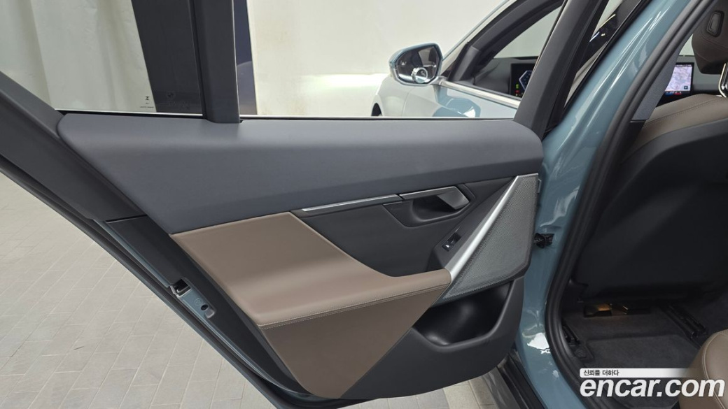 BMW 5-Series 520i, 2024