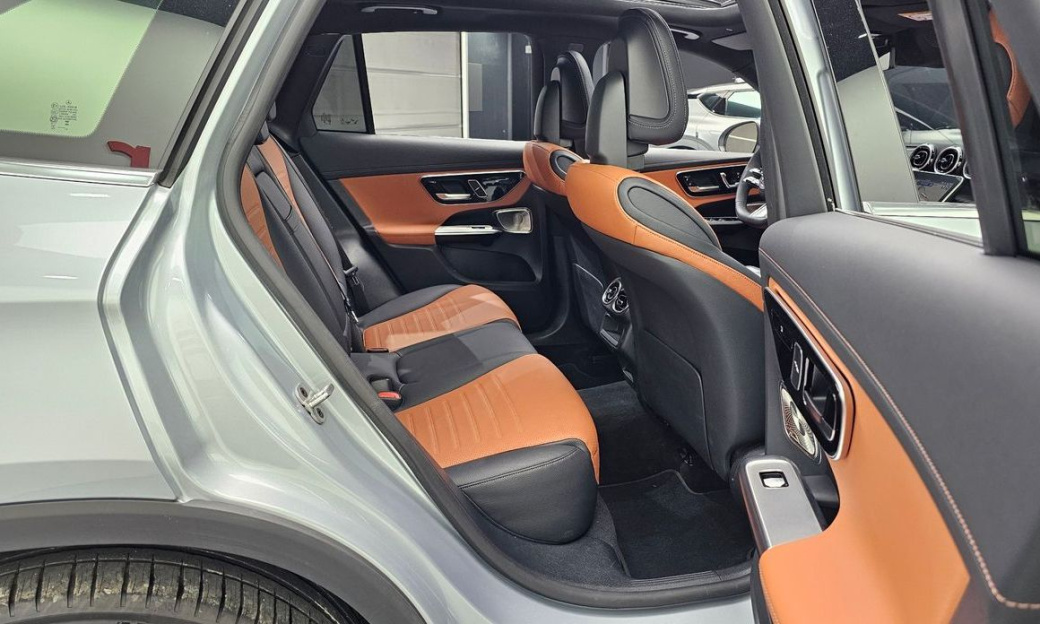Mercedes-Benz GLC-Class GLC300 4MATIC AMG Line, 2024