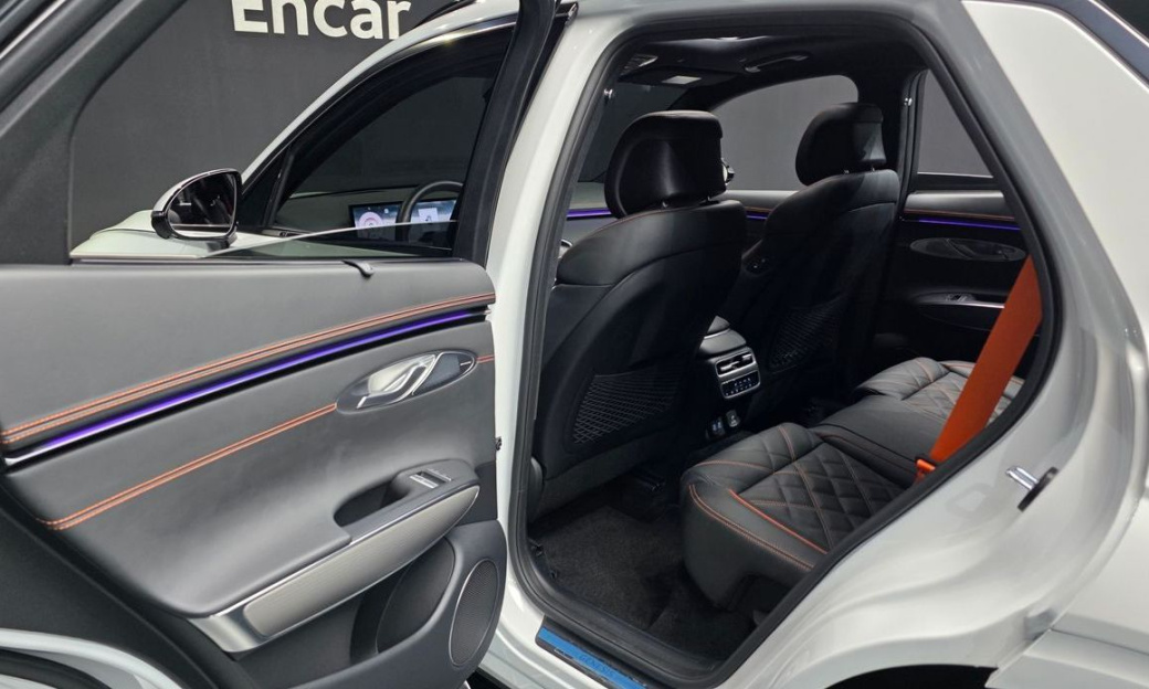 Genesis GV70 2.5T Gasoline AWD, 2025