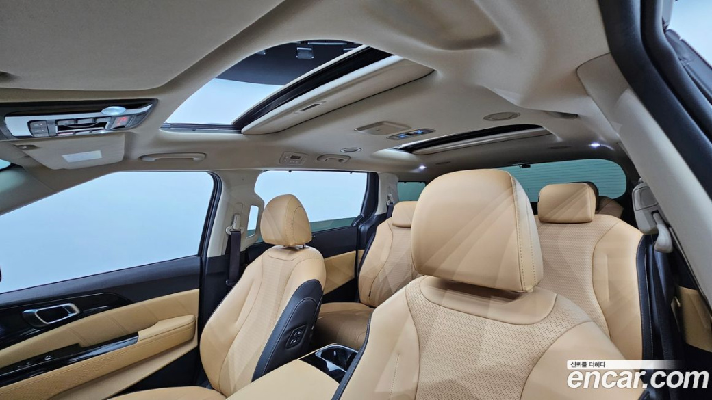 Kia Carnival 9-Seater Signature, 2023