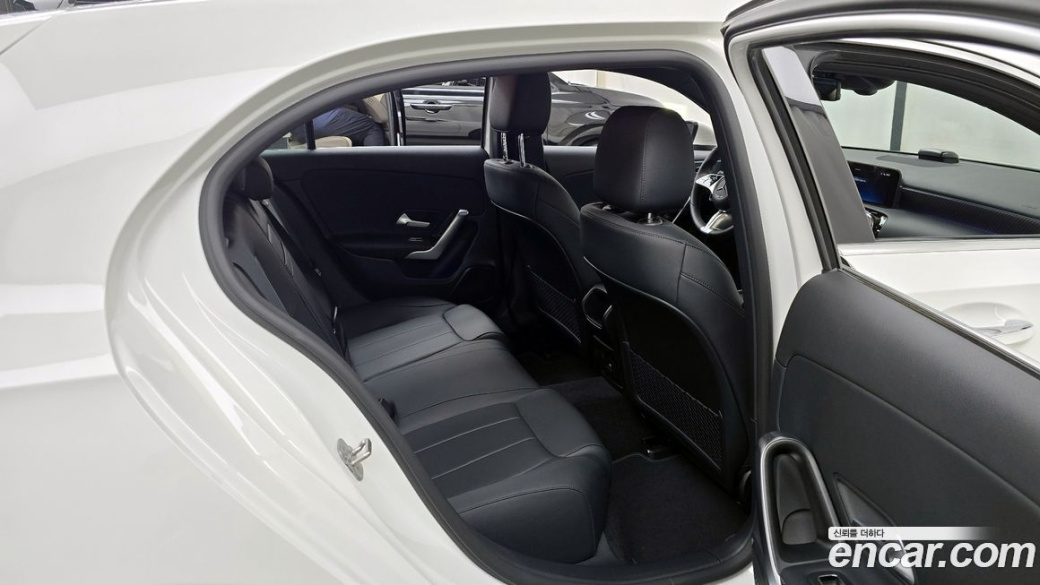 Mercedes-Benz A-Class A220 Hatchback, 2025