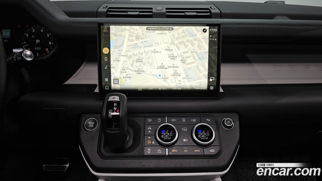 Land Rover Defender 110 P300 X-Dynamic SE, 2025