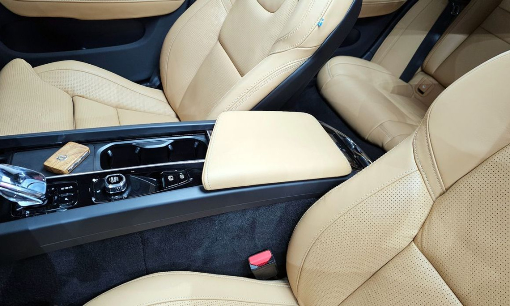 Volvo S60 B5 Ultimate Bright, 2024