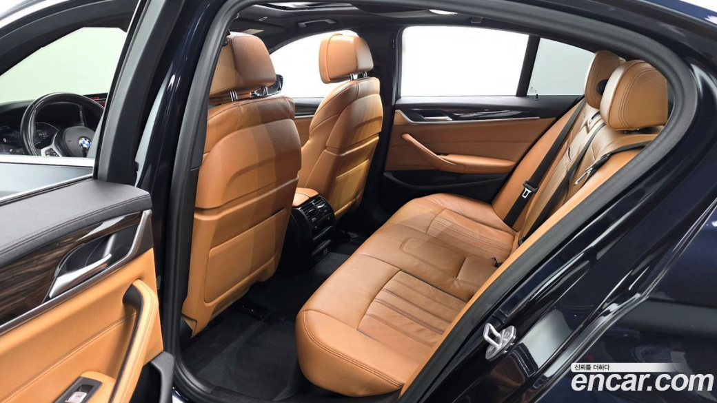 BMW 5-Series 520i M Sport, 2022