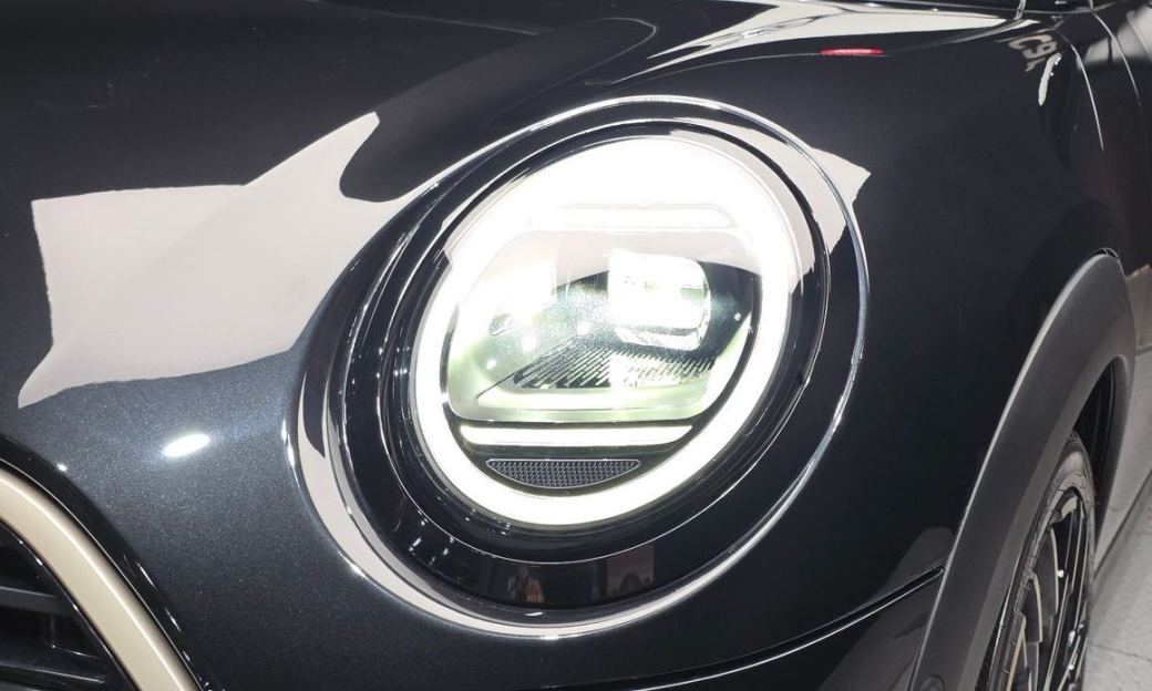 Mini Cooper Favoured, 2025