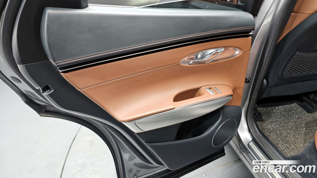 Genesis GV70 2.5T Gasoline 2WD, 2021