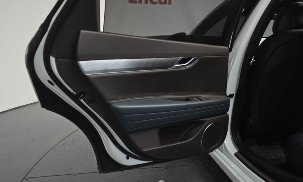 Genesis G80 Gasoline 2.5 Turbo AWD, 2022