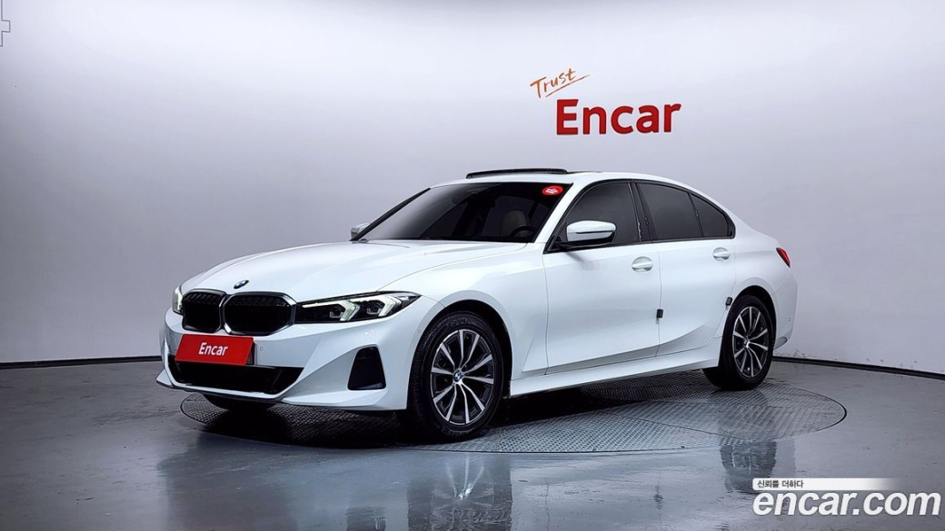 BMW 3-Series 320i, 2023