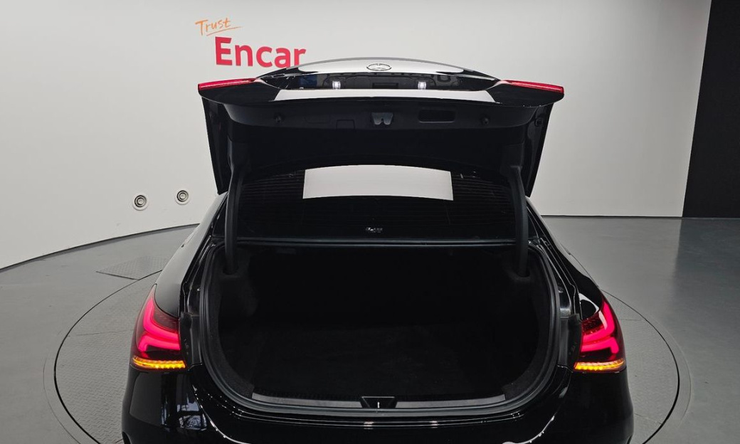 Mercedes-Benz A-Class AMG A35 4MATIC Sedan, 2022