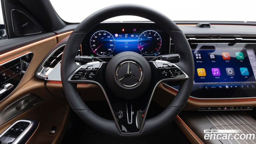 Mercedes-Benz E-Class E450 4MATIC Exclusive, 2025
