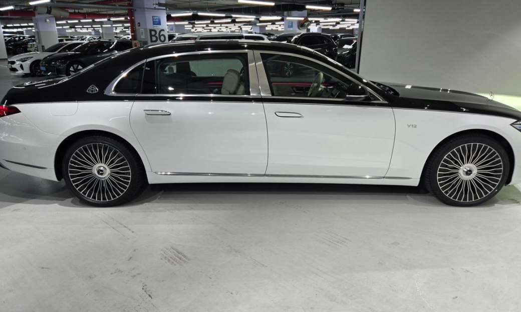 Mercedes-Benz S-Class Maybach S680 4MATIC, 2025