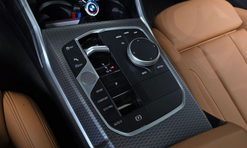BMW 3-Series 320i M Sport, 2023
