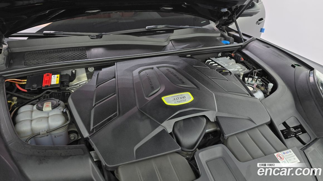 Porsche Cayenne 3.0 COUPE PLATINUM EDITION, 2023