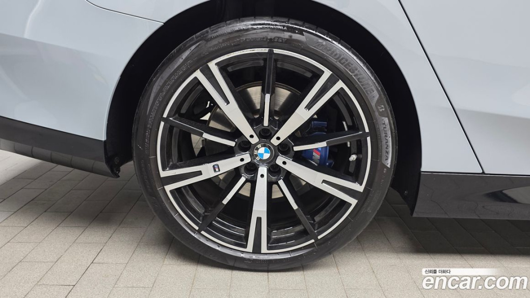 BMW 5-Series 530i xDrive M Sport, 2024