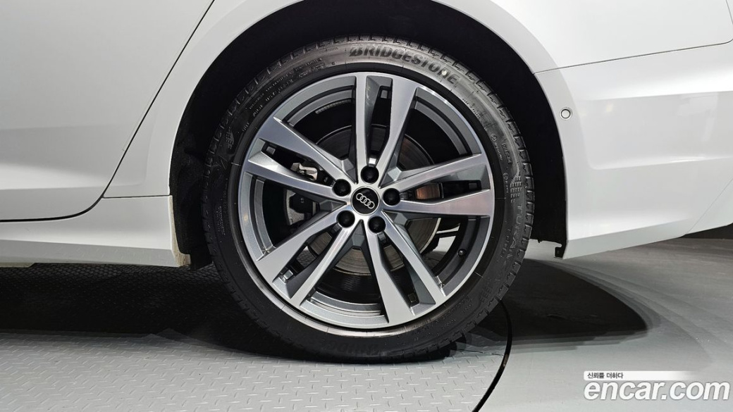 Audi A6 45 TFSI Quattro Premium, 2022