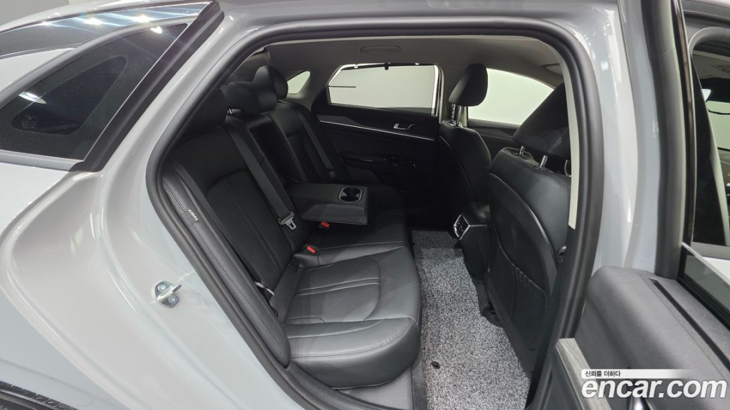 Kia K5 2.0, 2025