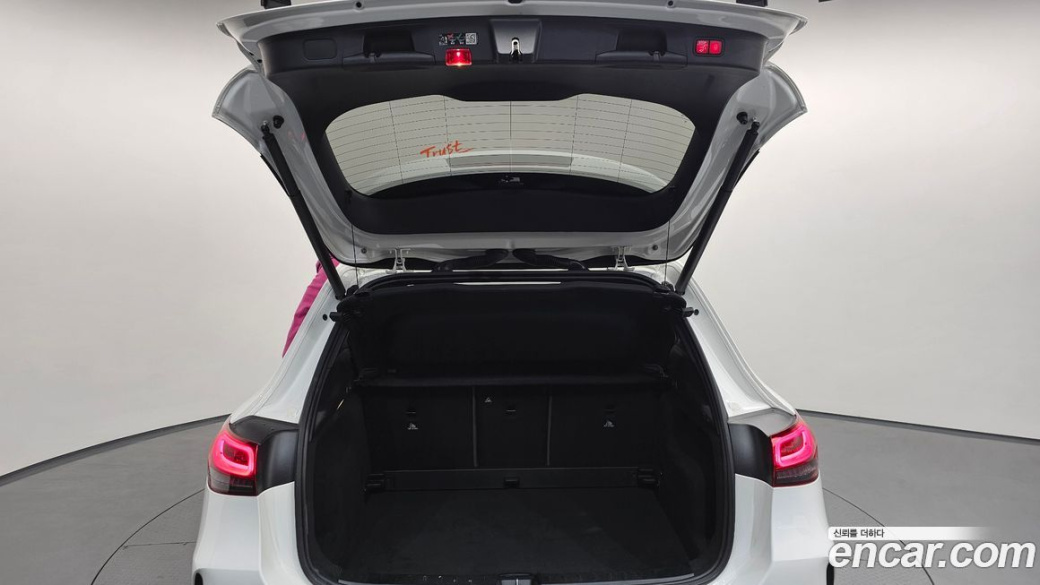 Mercedes-Benz GLA-Class GLA250 4MATIC, 2023
